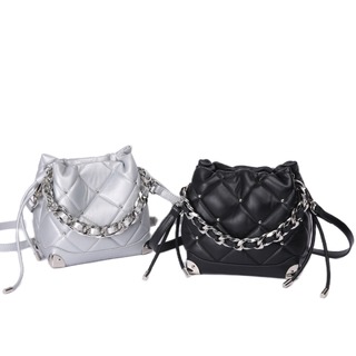 Embroidered handbag 